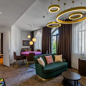 Ivy Garden Hotel Bakú