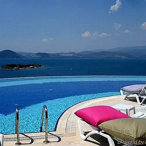 Otel Royal Heights 